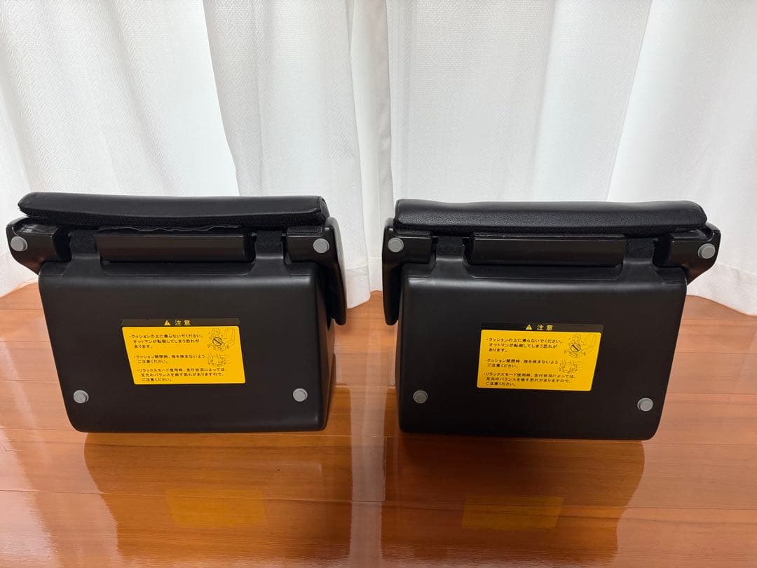 トヨタ純正オットマン2個セット　エスクァイア・ヴォクシー・ノア