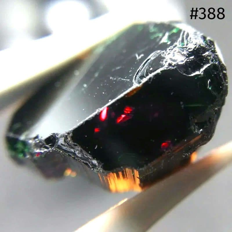 388 カラーチェンジ クロムトルマリン 結晶 原石