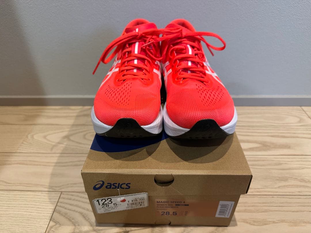 asics MAGIC SPEED 4ランニングシューズ 28.5cm