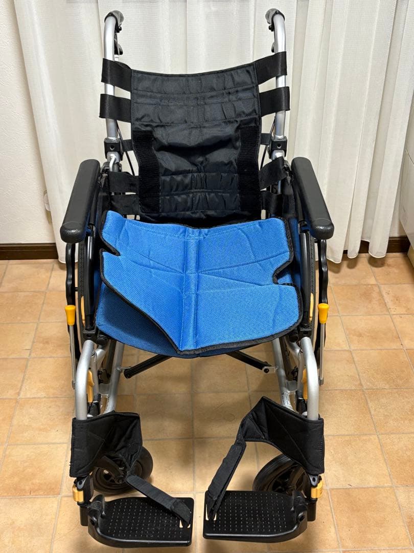 てて　美品　ネクストコア・マルチ NEXT-31B アルミ製自走式車椅子