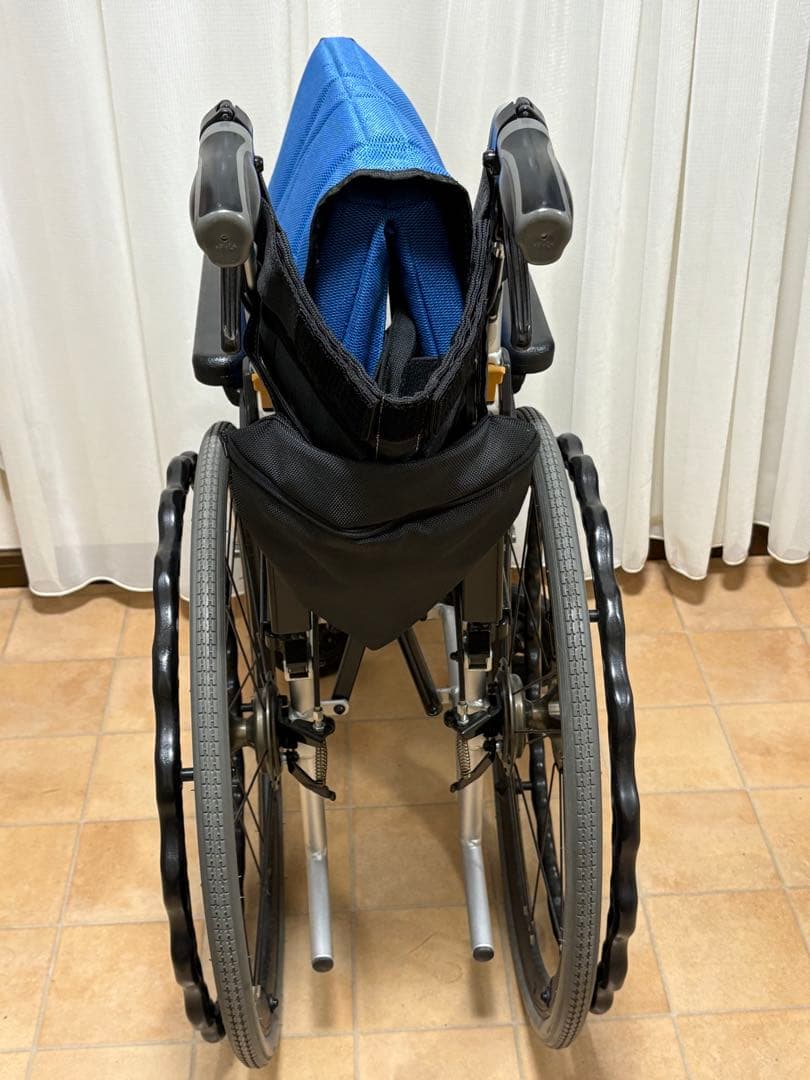 てて　美品　ネクストコア・マルチ NEXT-31B アルミ製自走式車椅子