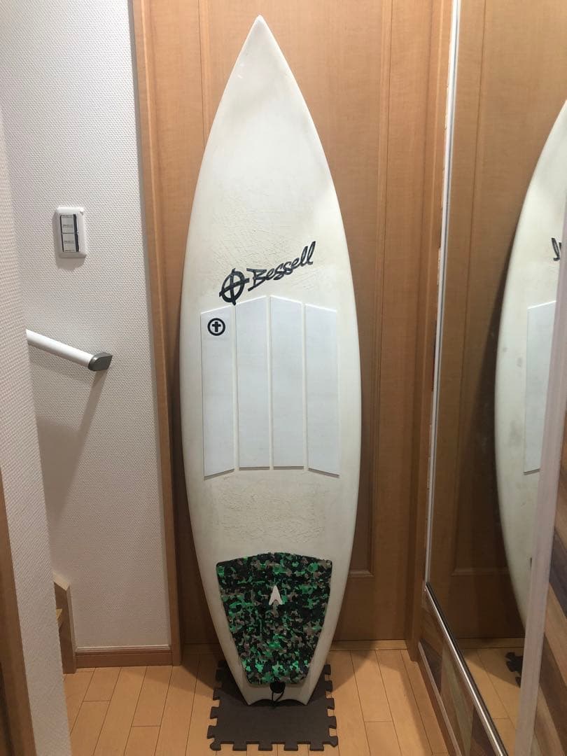 Bessell BAD RAY 5`9 AVISO アビソ バッドレイ ホワイト