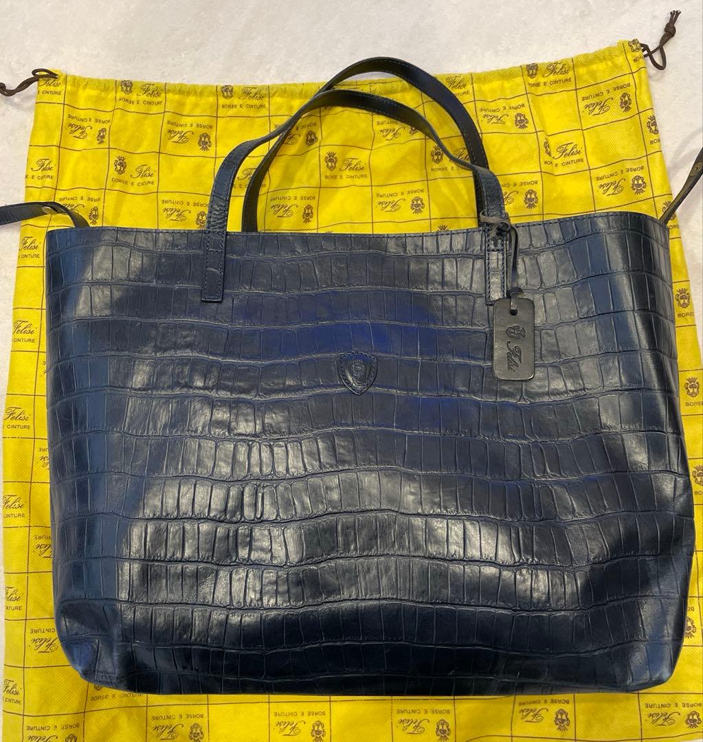 フェリージ　メンズトートバッグ　 エンボスレザー（クロコ型押し）