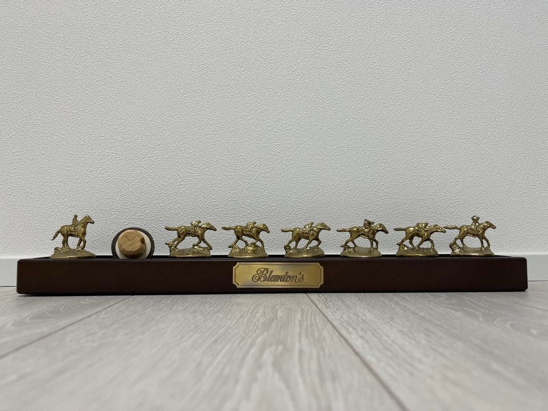 ブラントンボトルキャップディスプレイ台座