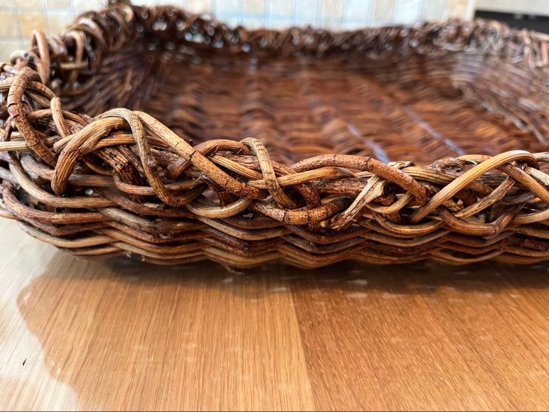 ハンドメイドアケビのカゴ