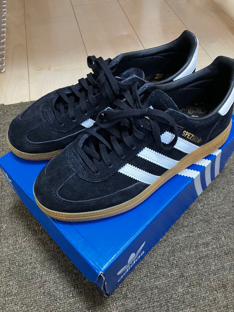 フリークスストア　アディダス　ハンドボール スペツィアル　24.5