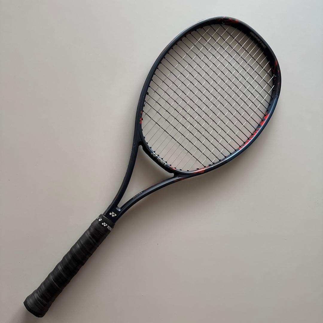 Yonex VCORE PRO 100 テニスラケット　大坂なおみモデル