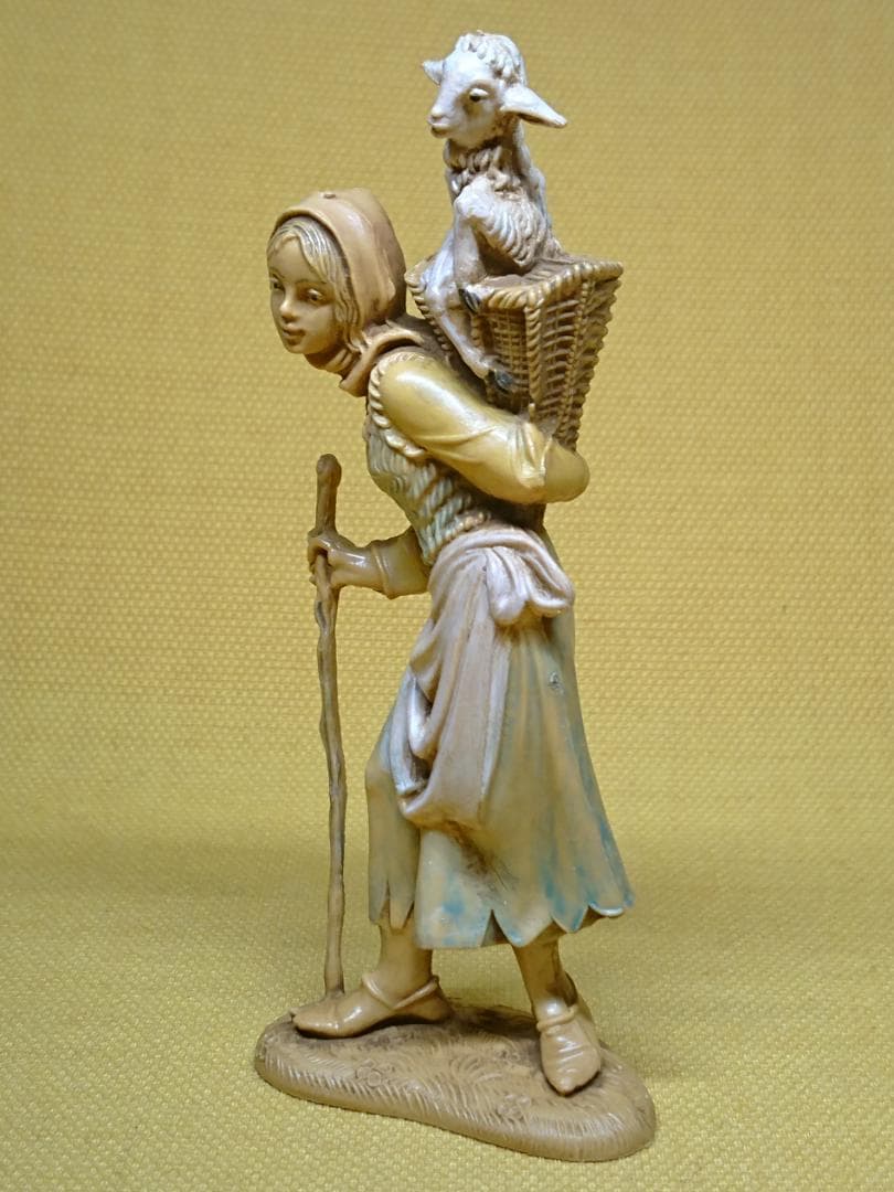 人形　彫像　イタリア　オブジェ　置物　インテリア　工芸品　美術品　A1630