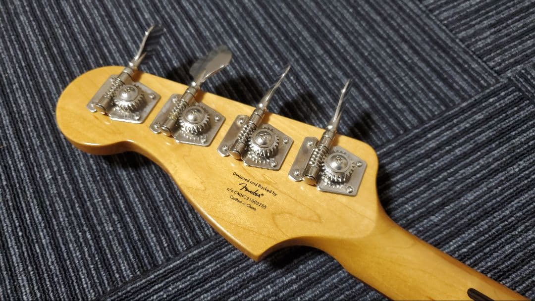 ベース Squier classic vibe '60s precision bass