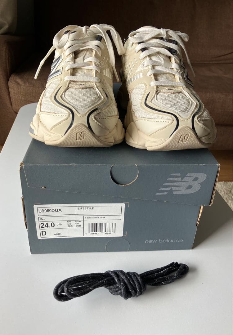 靴 newbalance U 9060 DUA 24cm