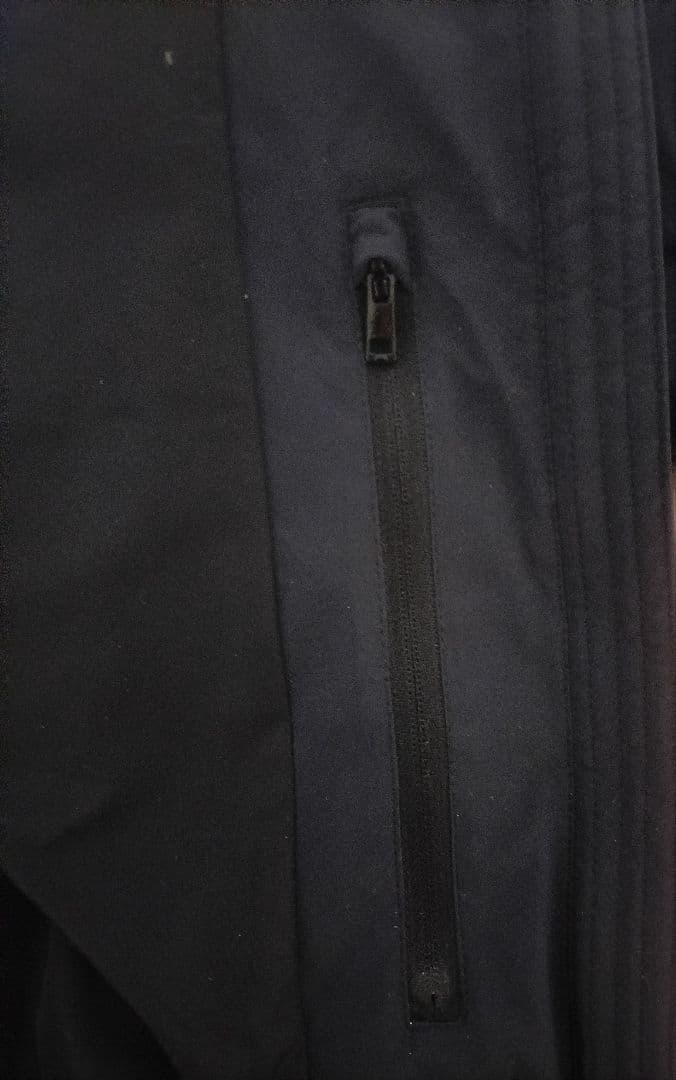 ユニクロ 2025年12月購入 ブラック シームレスダウンロングコート女性 L