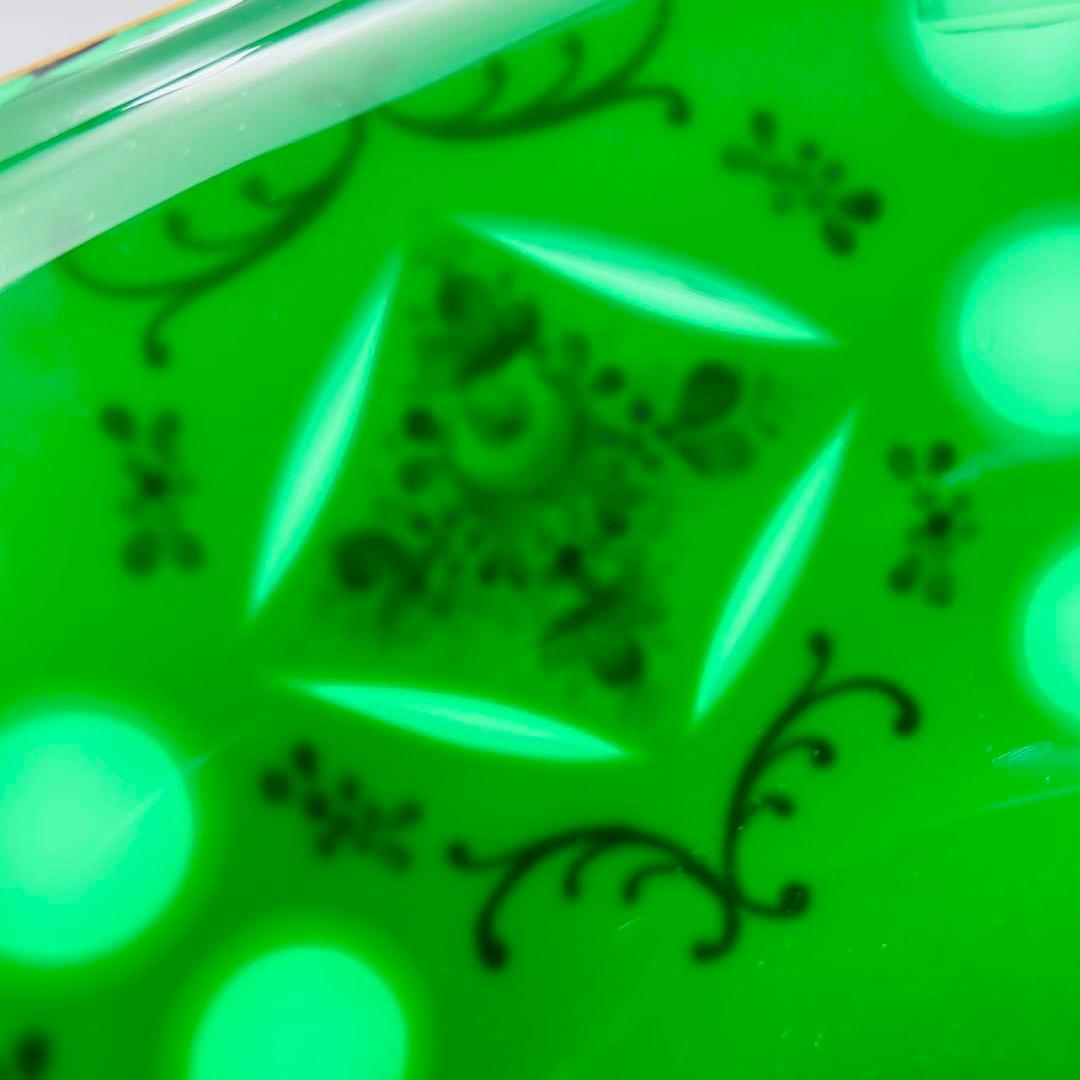 【ボヘミアンガラス　ボウル　キャンディーポット　チェコ】bohemian