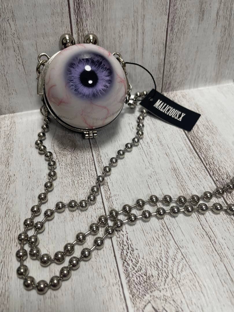 Eyeball Locket pendant（愛と狂気のマーケット）