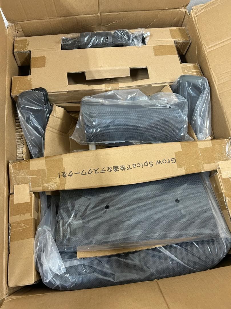 m*o様 人間工学に基づいて作られた、姿勢を保つ超集中ワークチェアGrowSpi