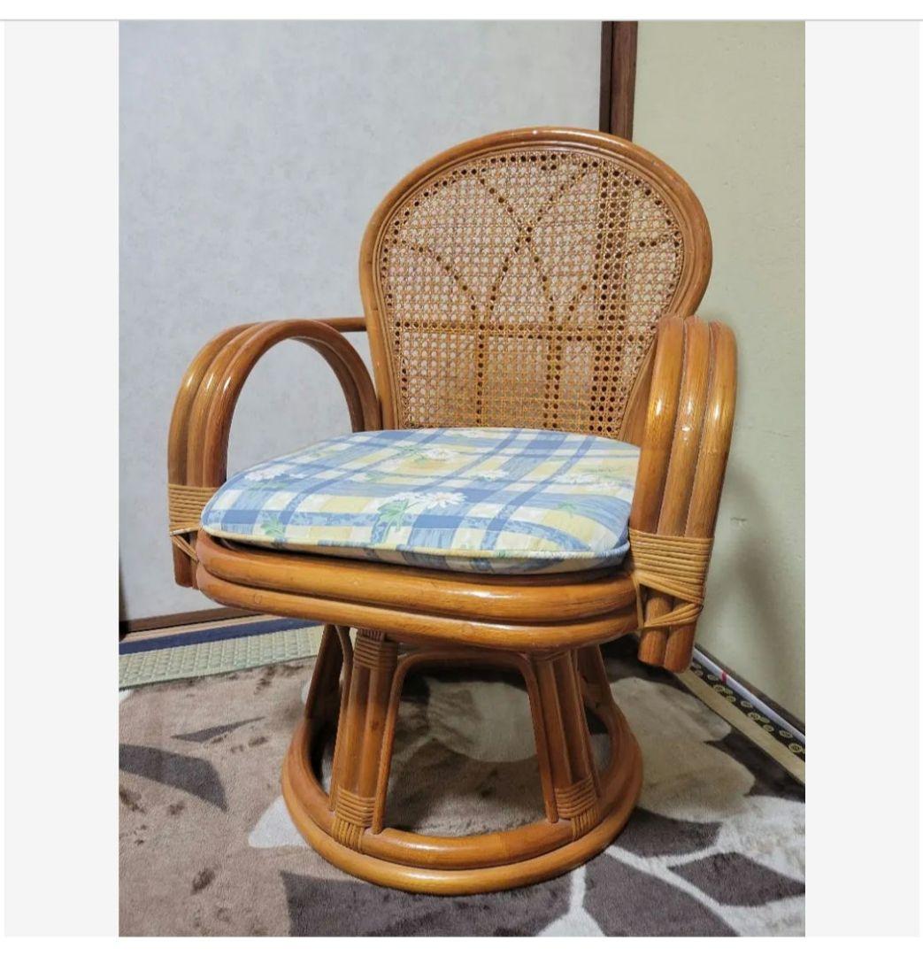 ラタン製椅子 布製クッション付き