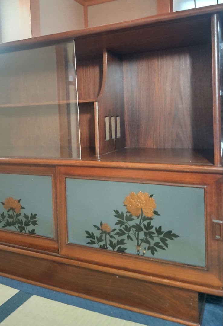 【送料込み】花柄装飾の木製レトロ茶箪笥