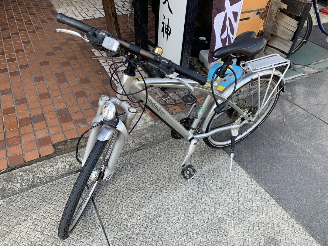 シルバー クロスバイク 前後照灯付き
