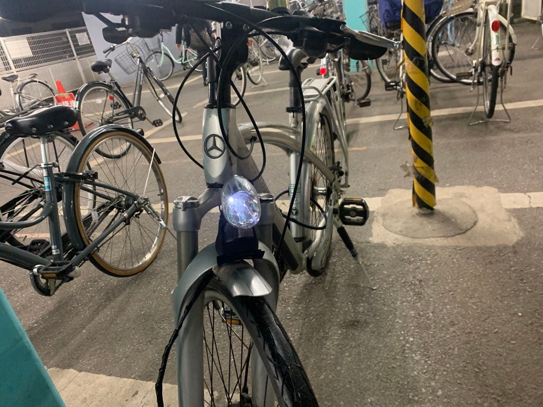 シルバー クロスバイク 前後照灯付き