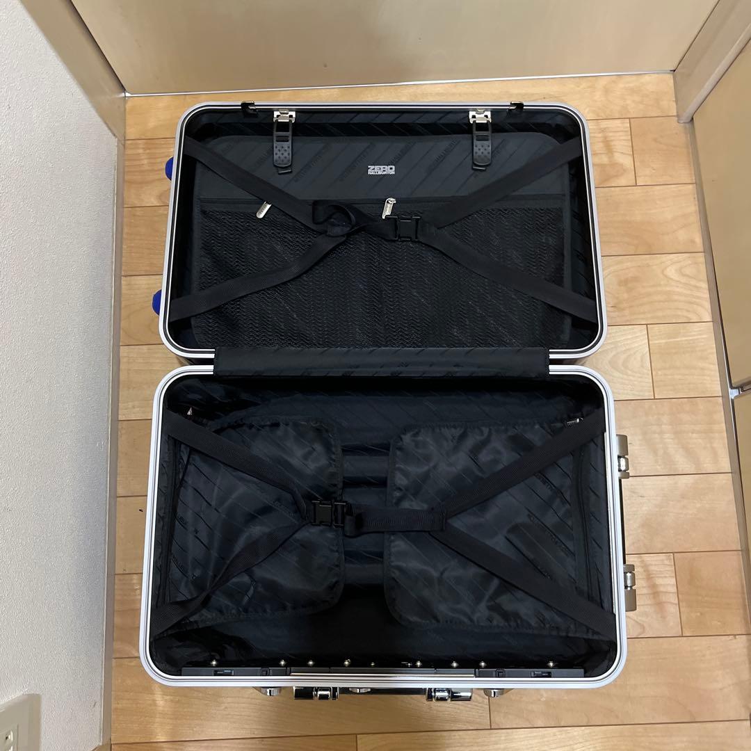 ゼロハリバートンスーツケースポリカーボネートタイプ　機内持ち込み