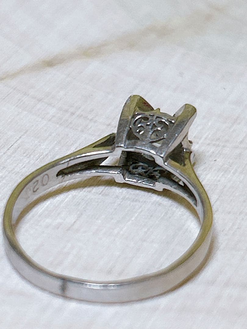 ダイヤモンド リング プラチナ