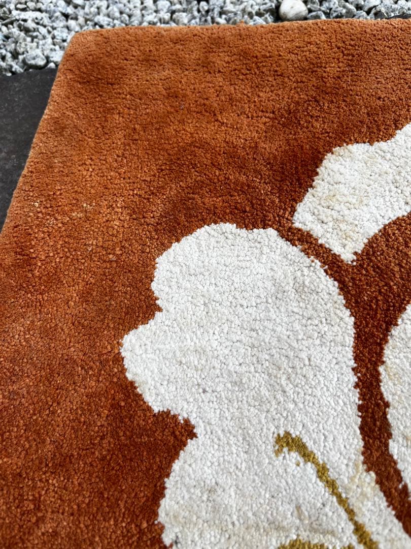 新鍋島緞通　吉島敷物　座布団　牡丹B-1 茜地　四角形　座布団 段通 ④