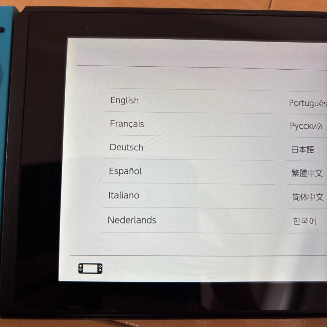 Nintendo　Switch - カラー: ネオンブルー/ネオンレッド
