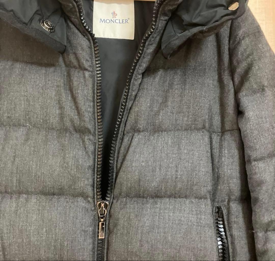 モンクレール　ダウン