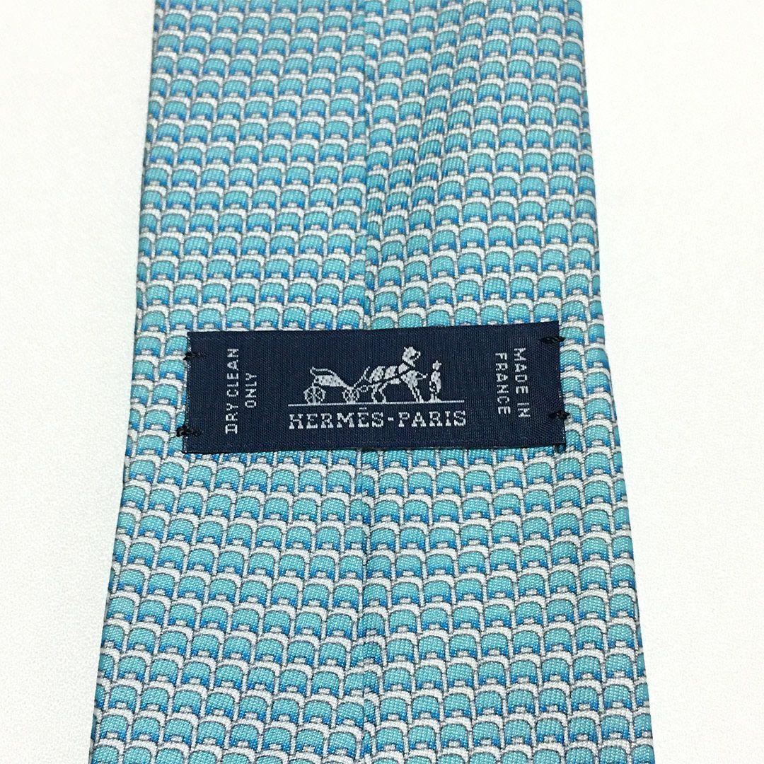 未使用級 エルメス HERMES ネクタイ シルク100% ライトブルー系 総柄