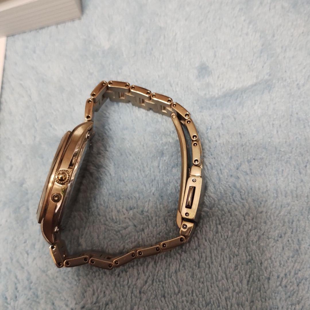 未使用級！セイコールキアSEIKOLUKIAチタン白蝶貝ダイヤ定価101200円