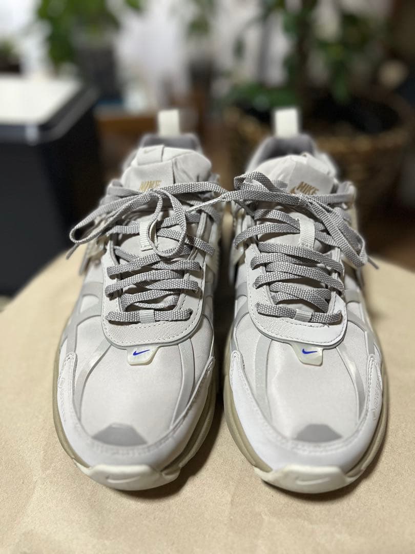 NIKE v2k run GTX ／ White 23.5cm