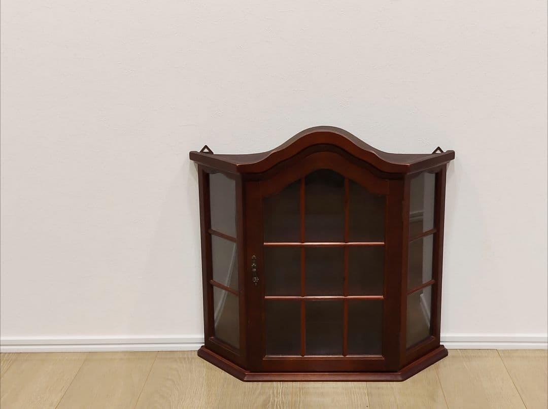 ウォールキャビネット 飾り棚 アンティーク調 レトロ 壁掛け コレクションケース