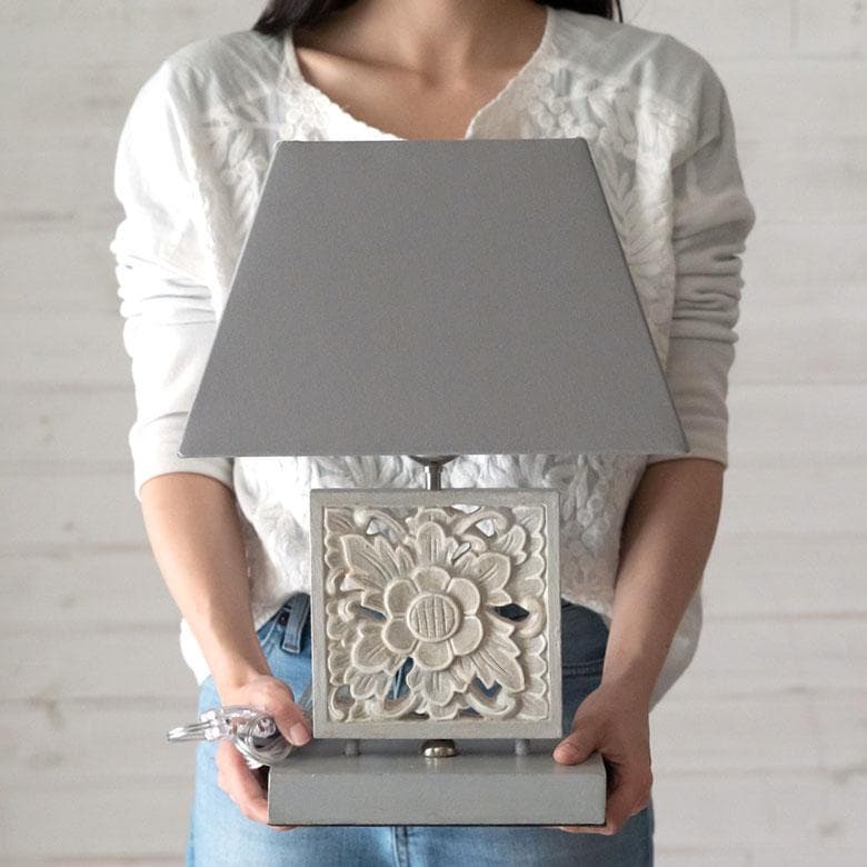 テーブルランプ コットンシェード 木彫り風スタンド 間接照明