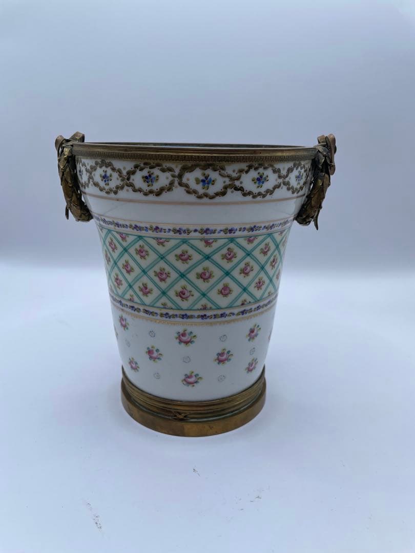 陶器製花柄バケツ 金属装飾付き