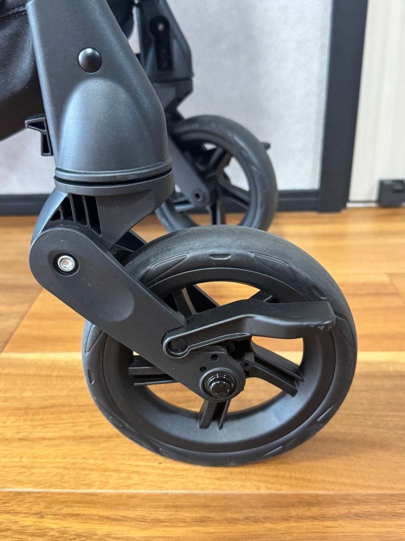 【超美品】Runfee Lino'n（ランフィ リノン）赤ちゃん本舗共同開発