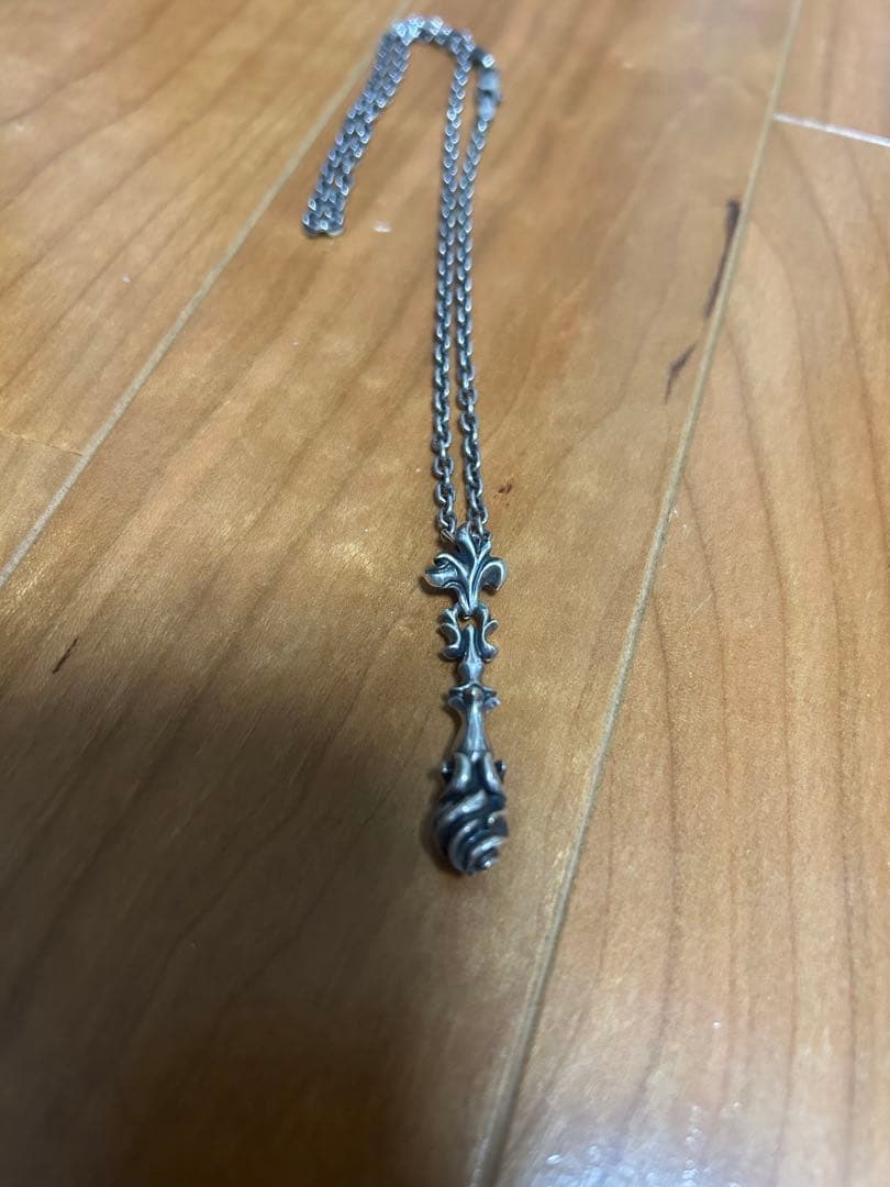 GACKT着　ダーツオブジゴロウ　ブルワーネックレス　GIGOR