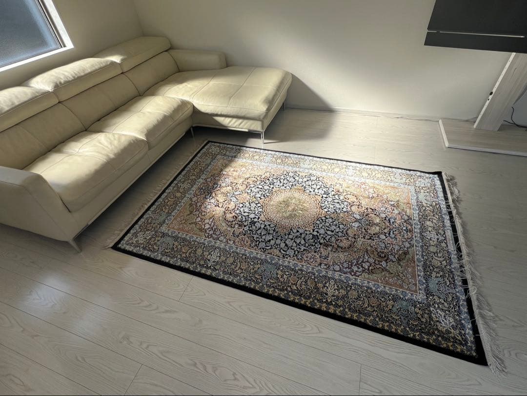 シルク　ペルシャ絨毯　202×135 クムアフマディ工房