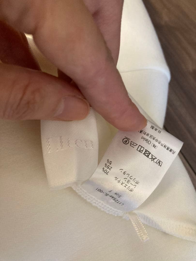 Litenスカルプチュアフォームプルオーバー、ホワイト2025AW商品です。