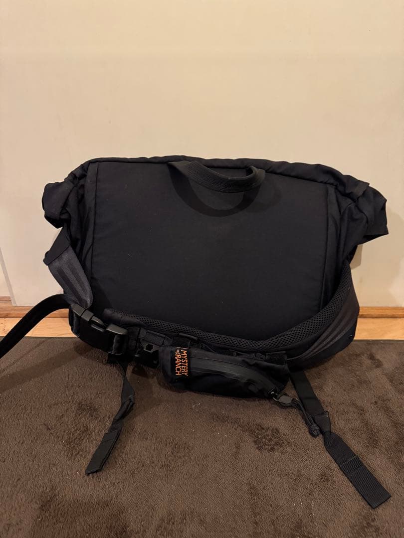 MYSTERY RANCH メッセンジャーバッグ ブラック　オレンジタグ　廃盤