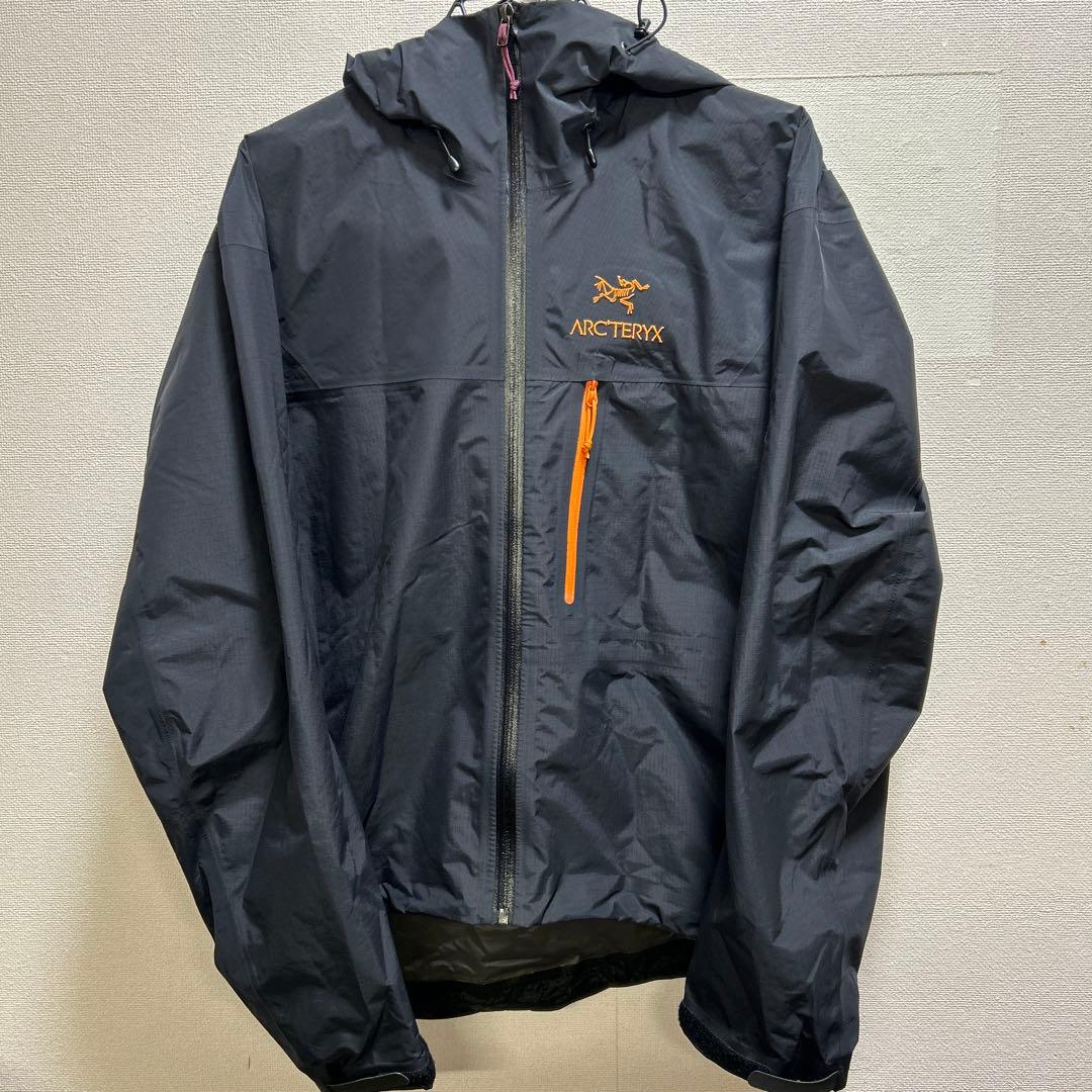 【Arc’teryx】\