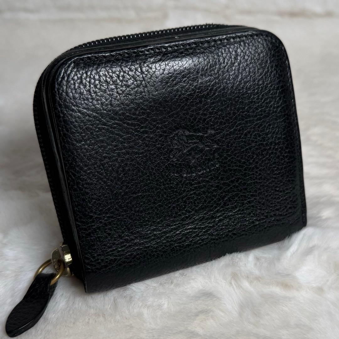 アッキー 様IL BISONTE 二つ折り財布 ブラック レザー コンパクト.