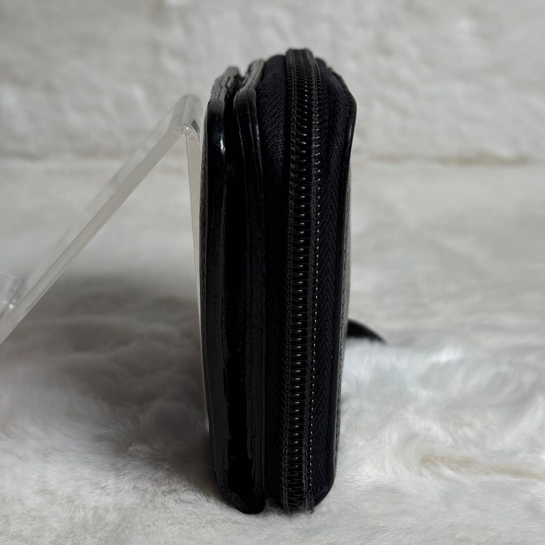 アッキー 様IL BISONTE 二つ折り財布 ブラック レザー コンパクト.