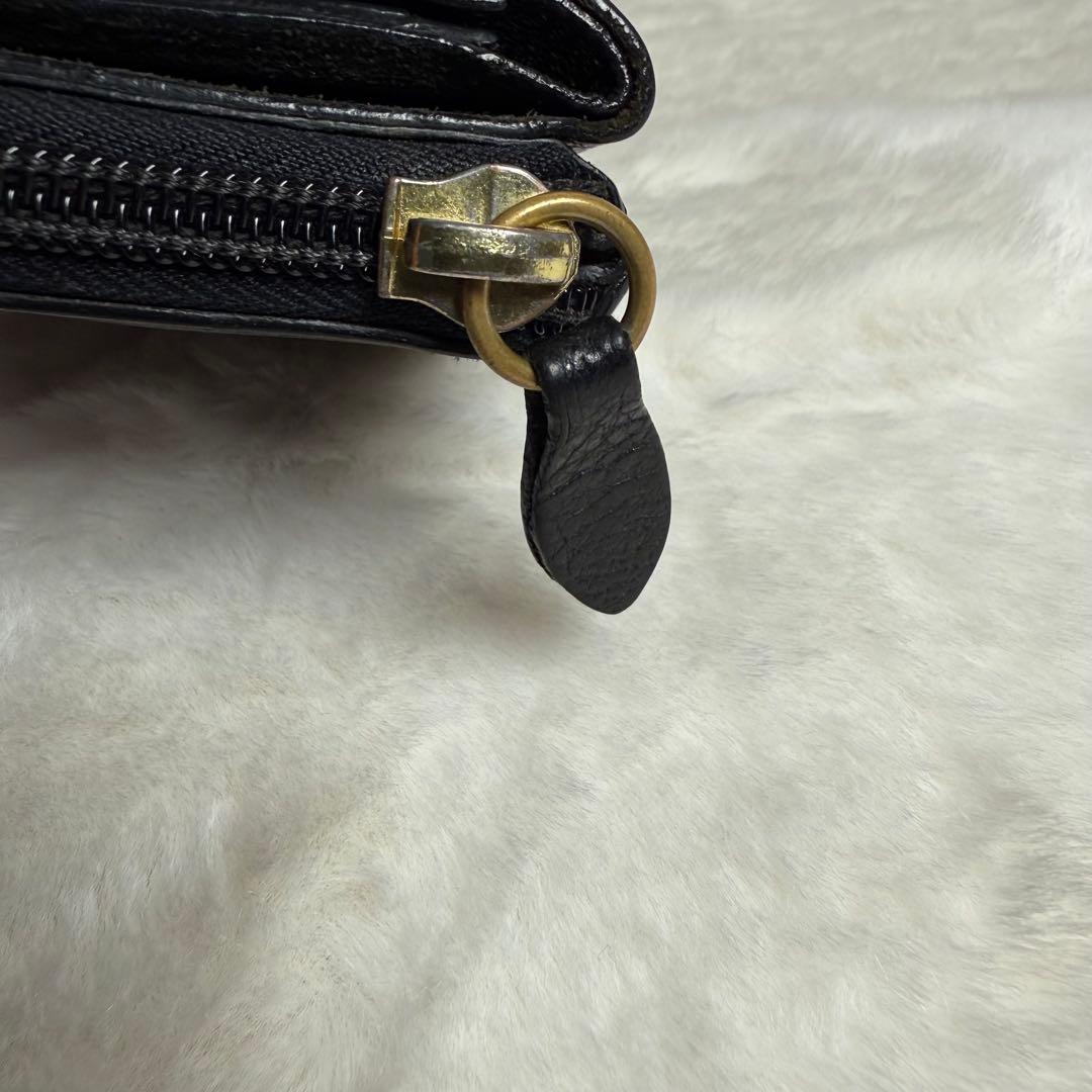 アッキー 様IL BISONTE 二つ折り財布 ブラック レザー コンパクト.