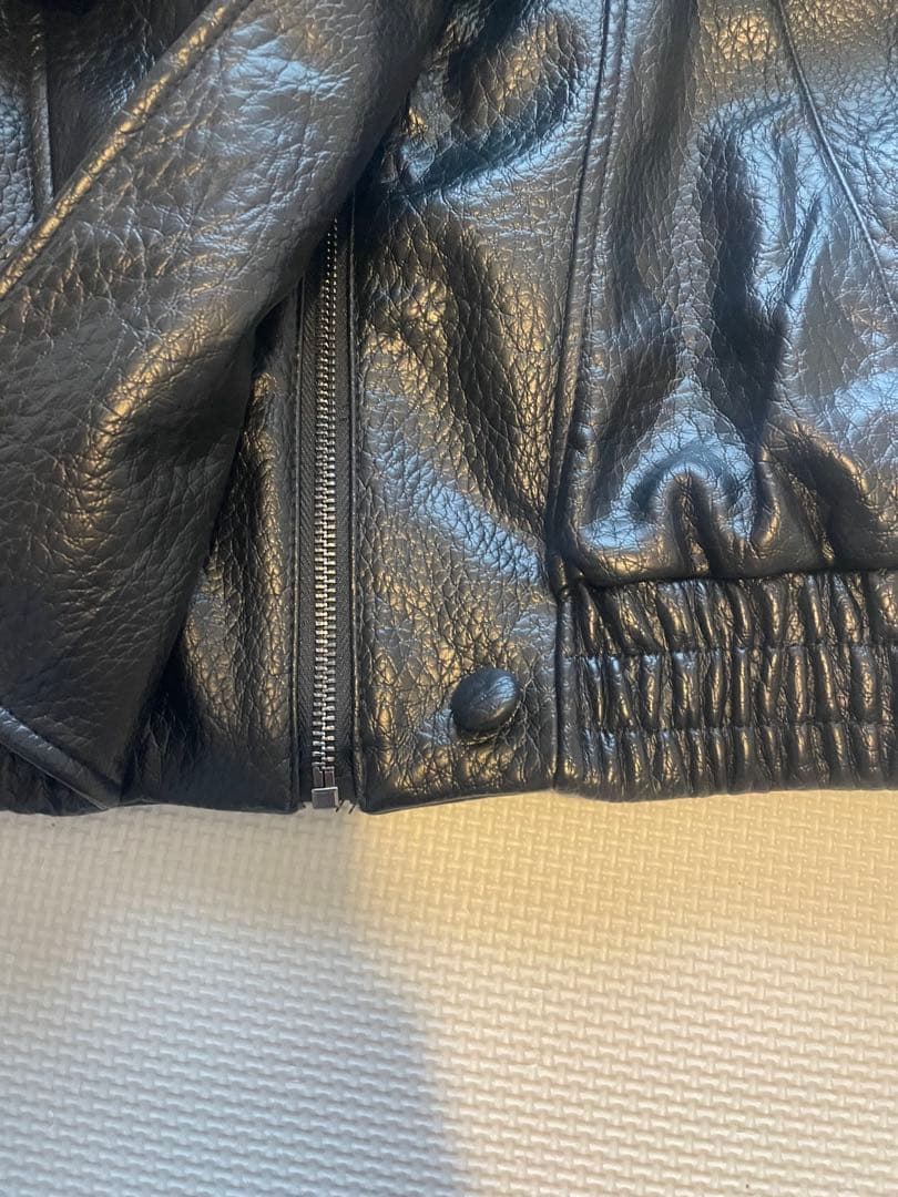 土日限定値下げ‼️ZARA フェイクレザージャケットXS