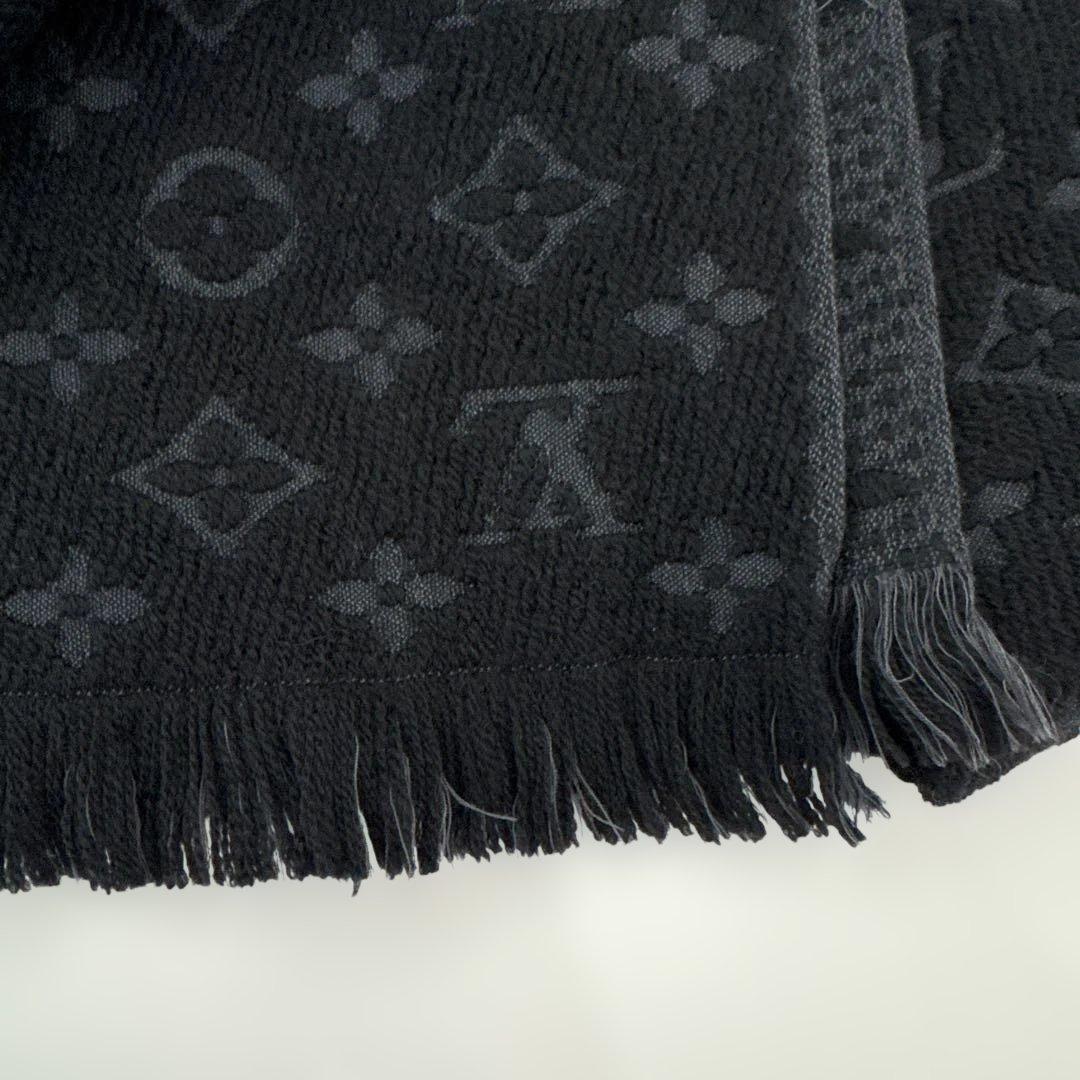 ルイヴィトン　黒色ウールモノグラム　ショップ袋付き