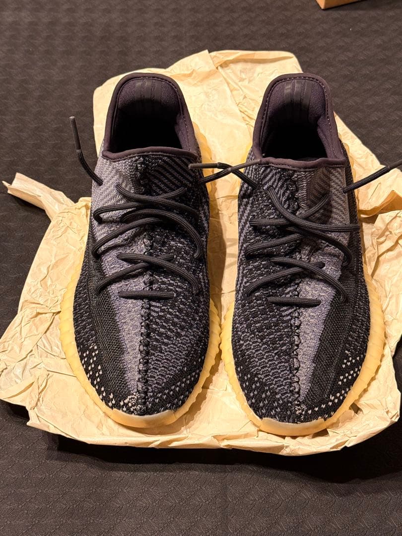 靴 YEEZY BOOST 350 V2 CARBON 27.5