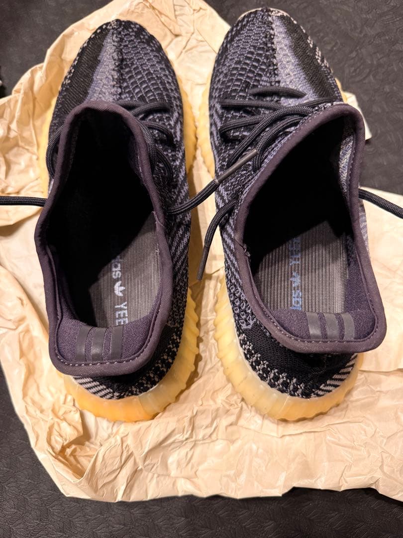 靴 YEEZY BOOST 350 V2 CARBON 27.5