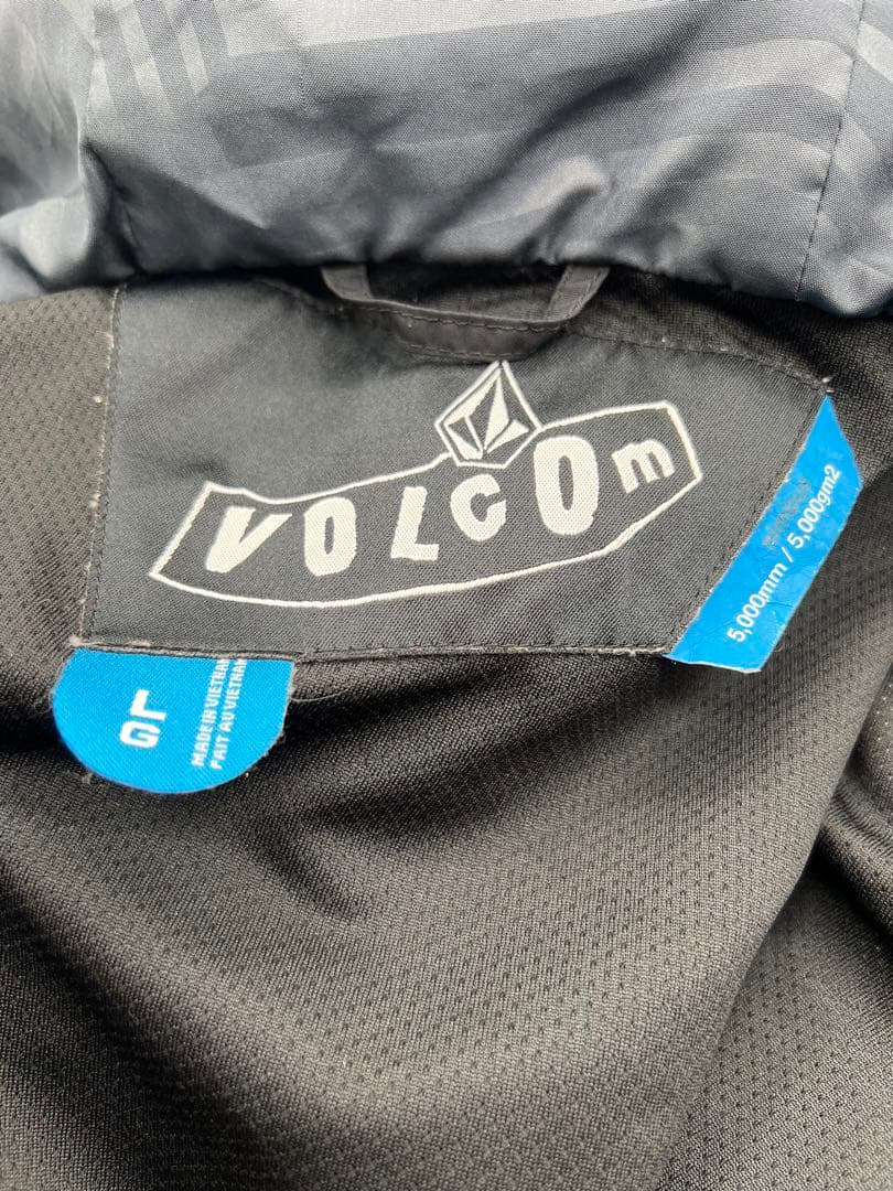 【VOLCOMボルコム　スノボウェア】LET IT STORM Lサイズ