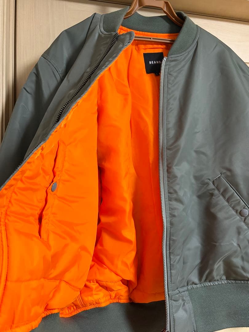 オリーブグリーン MA-1ジャケット 新品タグ付き