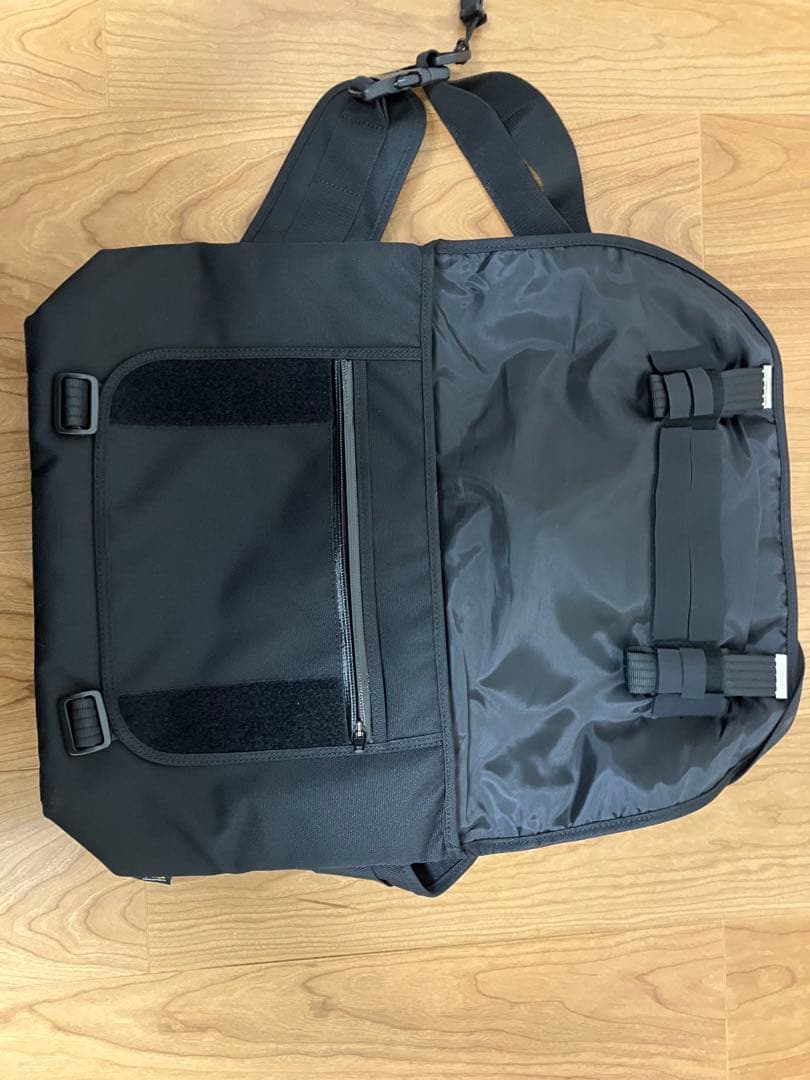 narifuri メッセンジャーバッグ