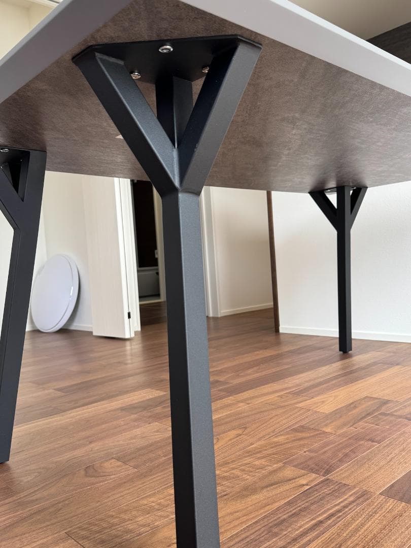 モデル展示 未使用品ダイニングテーブル横幅160cm ストーン柄 CHERRY